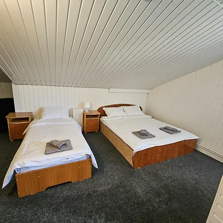 Friendly House *