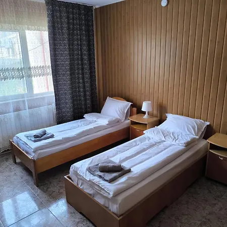 Friendly House *